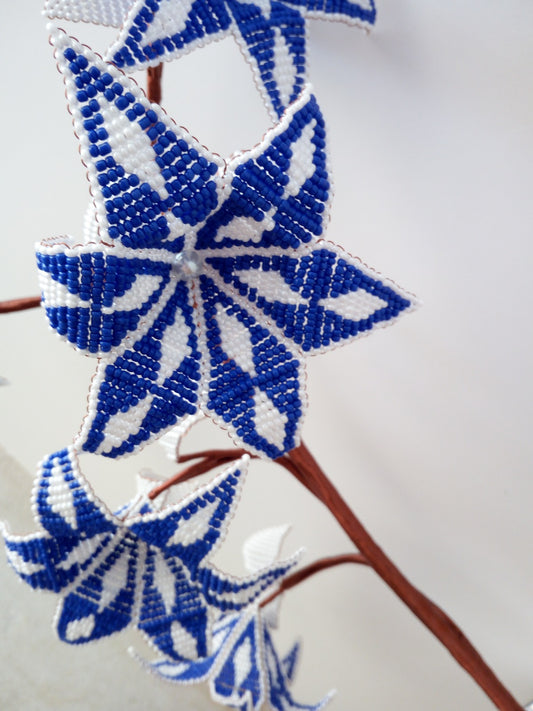 Blue Lilly Beeded Flowers Décor